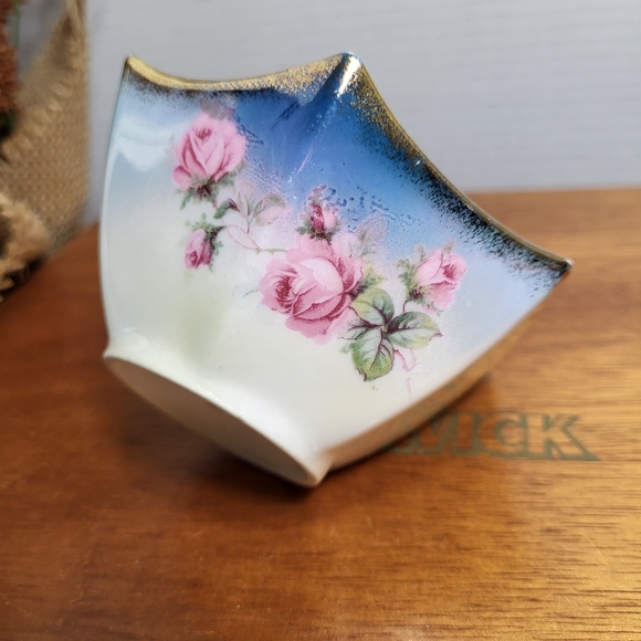 Vintage Silesia Porcelain Umbrella Edge Trinket Dish Bowl with Pink Roses Gilt - Picture 3 of 15